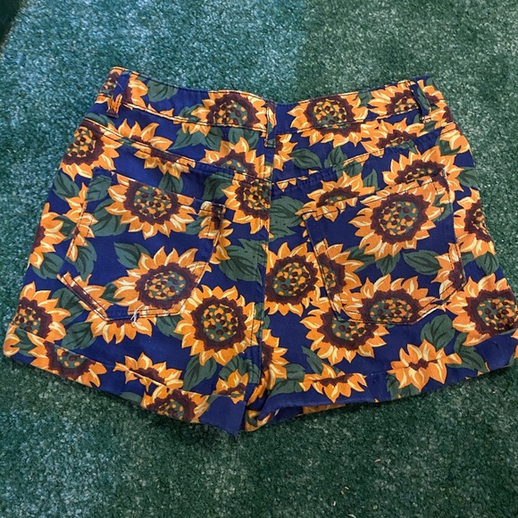 Forever 21 shorts - Picture 2 of 2